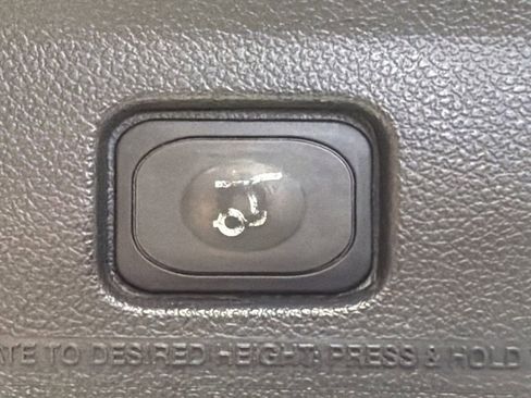 Used 2014 Ford Explorer XLT w/ Equipment Group 202A image 21