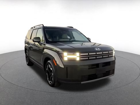 Used 2025 Hyundai Santa Fe SEL image 3