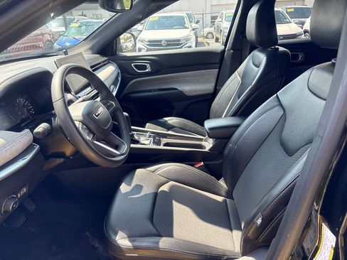 Used 2024 Jeep Compass Latitude AWD/4WD image 13