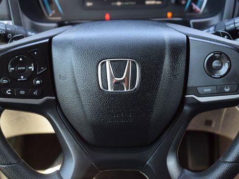 Used 2019 Honda Odyssey EX image 16