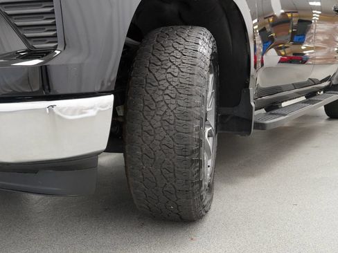 Used 2023 Chevrolet Silverado 1500 LT AWD/4WD image 12