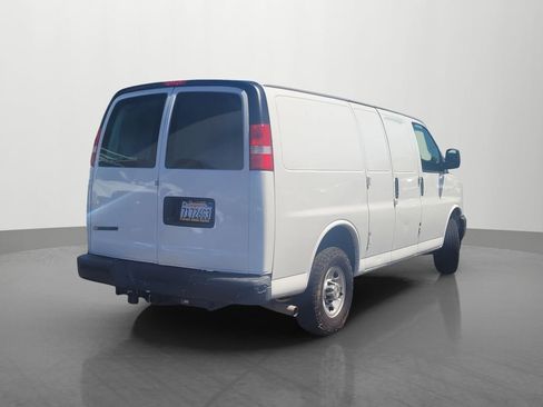 Used 2021 Chevrolet Express 2500 w/ Driver Convenience Package image 6