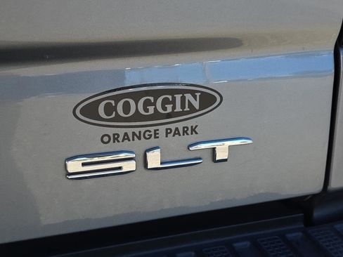 Used 2023 GMC Sierra 1500 SLT w/ SLT Premium Package image 14