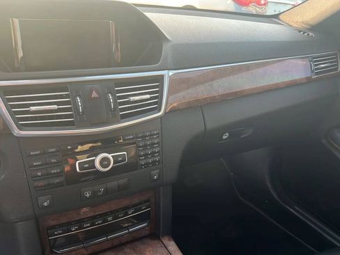Used 2011 Mercedes-Benz E 350 4MATIC Sedan image 12