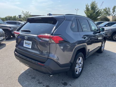 Used 2025 Toyota RAV4 XLE AWD/4WD image 5