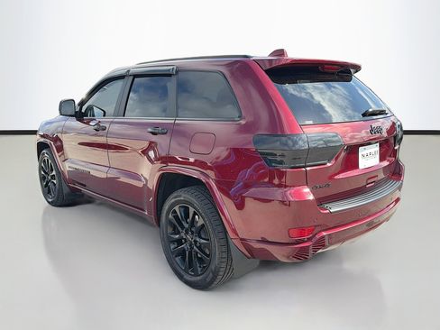 Used 2019 Jeep Grand Cherokee Altitude image 5