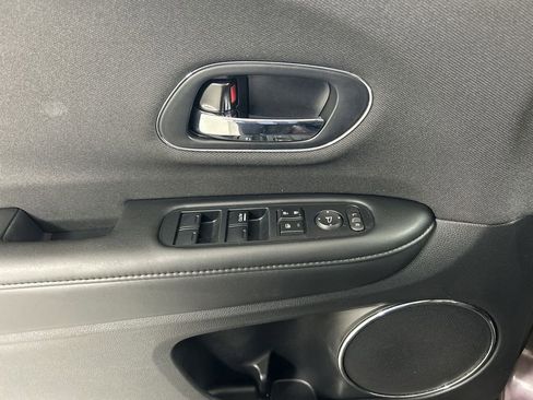 Used 2022 Honda HR-V EX image 13