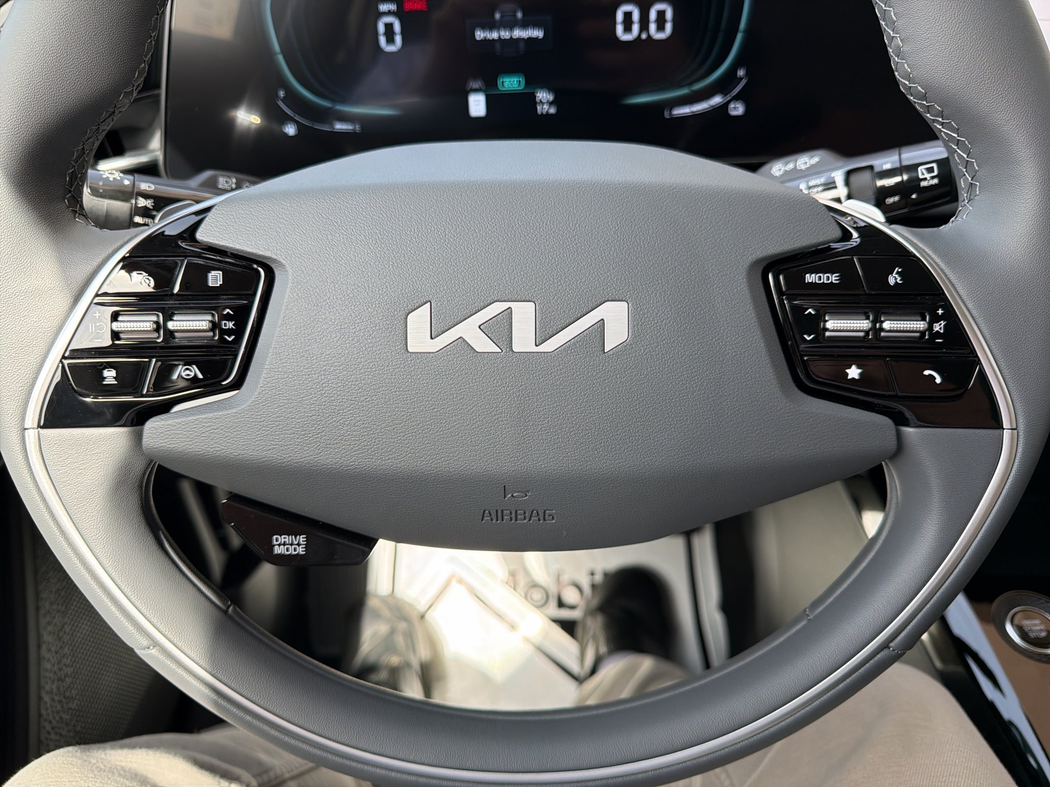 New 2026 Kia Niro EX FWD image 25