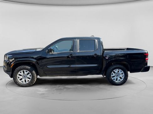 Used 2022 Nissan Frontier SV AWD/4WD image 3