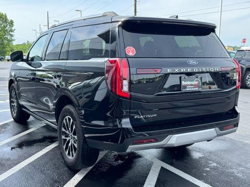Used 2025 Ford Expedition Platinum AWD/4WD image 8