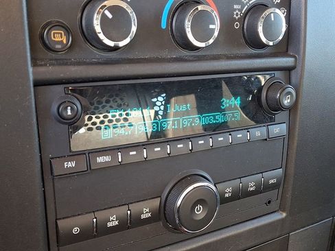 Used 2024 GMC Savana 2500 w/ Driver Convenience Package image 17