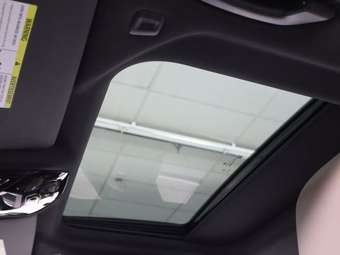 Used 2024 BMW i5 M60 w/ Premium Package image 26