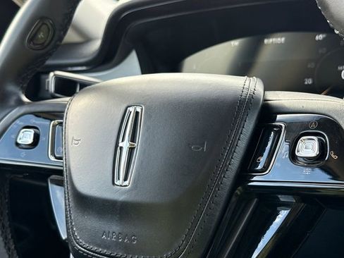 Used 2023 Lincoln Aviator AWD w/ Premium Package image 30