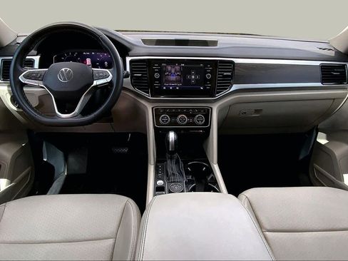 Used 2022 Volkswagen Atlas SE w/ Panoramic Sunroof Package AWD/4WD image 16