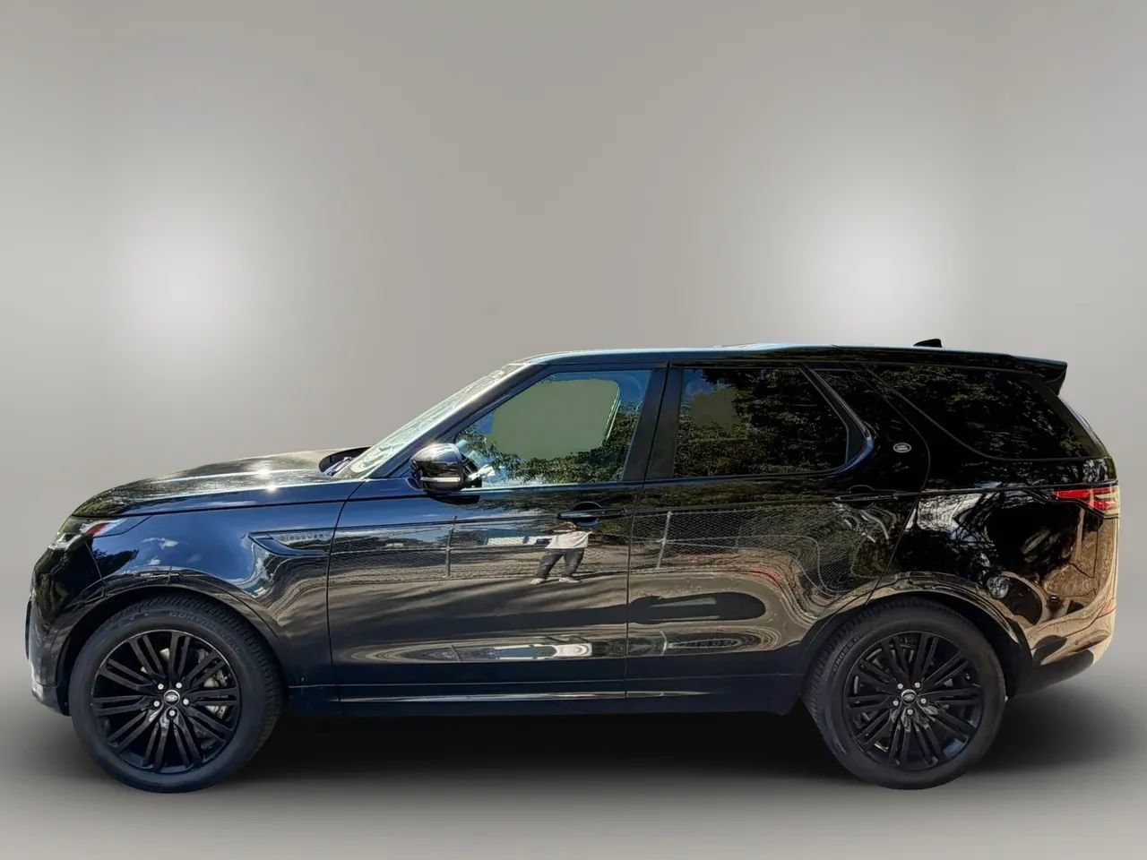 Used 2019 Land Rover Discovery HSE Luxury AWD/4WD image 4