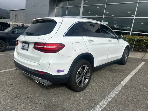 Used 2019 Mercedes-Benz GLC 350e 4MATIC w/ Premium Package image 7