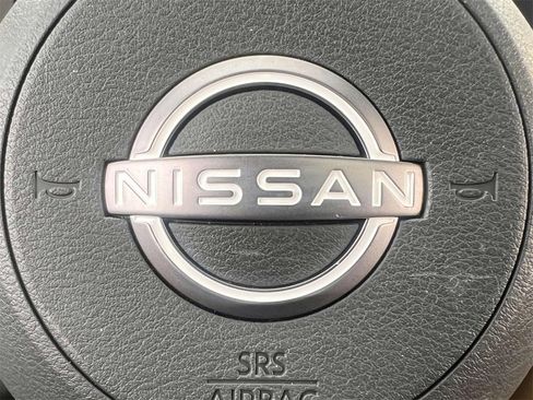 Used 2022 Nissan Rogue Platinum w/ Head-Up Display Package image 37