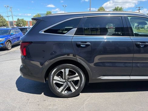 Certified 2023 Kia Sorento SX Prestige AWD/4WD image 7