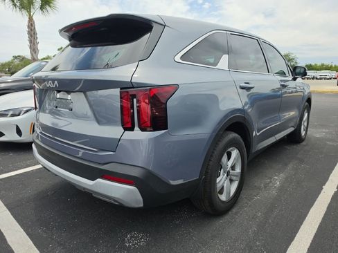 Certified 2024 Kia Sorento LX FWD image 15