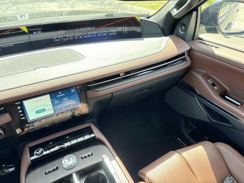 New 2026 Lincoln Navigator L Reserve AWD/4WD image 15