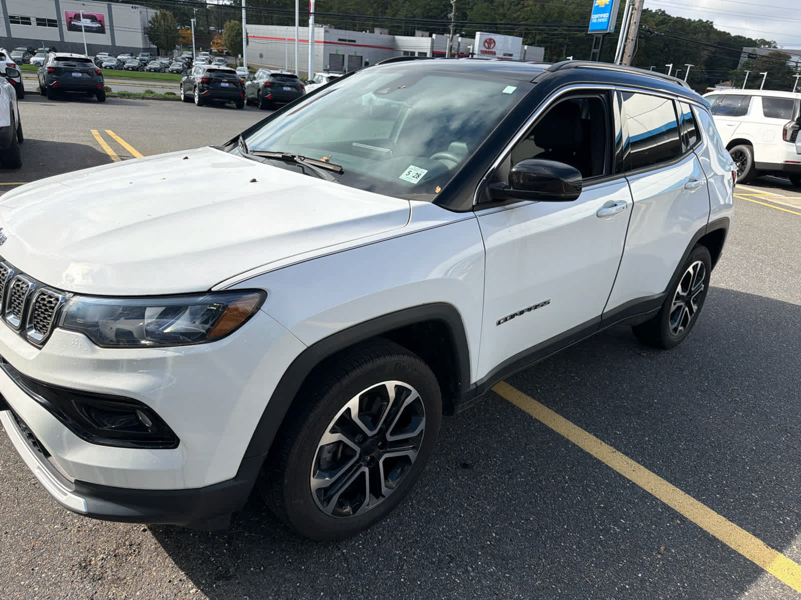 Used 2023 Jeep Compass Limited AWD/4WD image 6