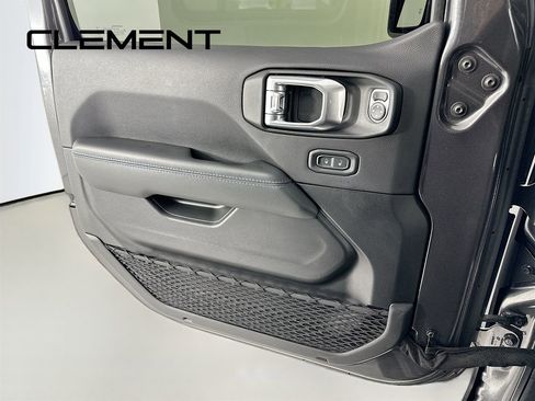 Used 2022 Jeep Wrangler Unlimited Rubicon 4xe w/ Dual Top Group AWD/4WD image 27