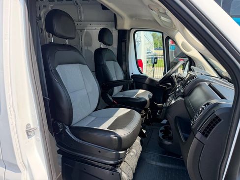 Used 2025 RAM ProMaster 3500 w/ Convenience Group FWD image 19