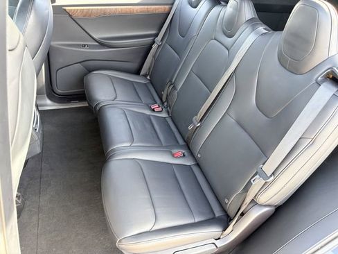 Used 2020 Tesla Model X Long Range image 24