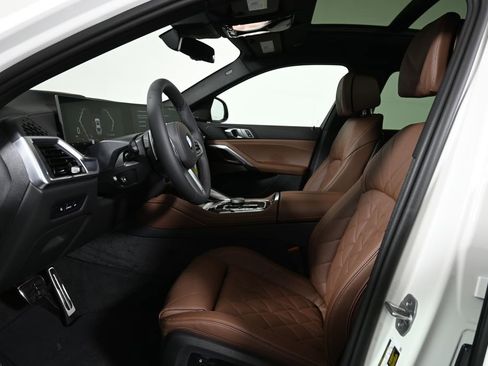 New 2026 BMW X6 xDrive40i w/ Climate Comfort Package image 3