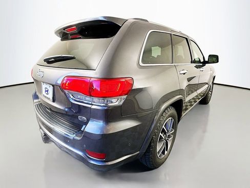 Used 2020 Jeep Grand Cherokee Overland AWD/4WD image 5