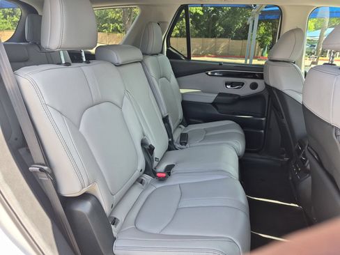 Certified 2025 Honda Pilot EX-L image 25
