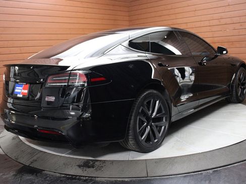 Used 2022 Tesla Model S Plaid image 8