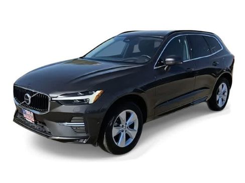Used 2022 Volvo XC60 B5 Momentum image 4