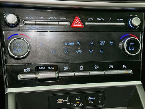 Used 2025 Hyundai Santa Fe SEL AWD/4WD image 23