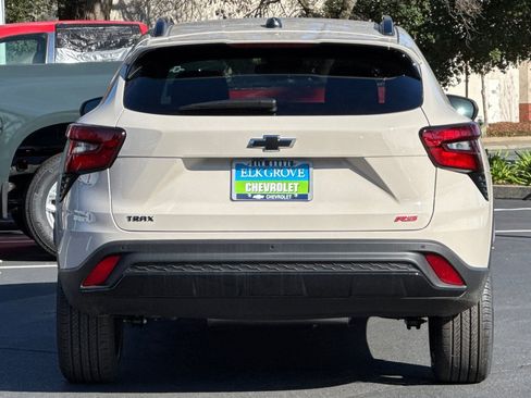 New 2026 Chevrolet Trax RS w/ Sunroof Package image 4