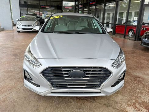 Used 2018 Hyundai Sonata SE image 2