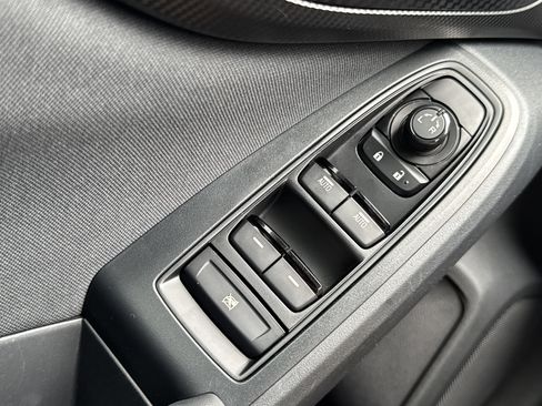 Certified 2021 Subaru Crosstrek 2.0i image 22