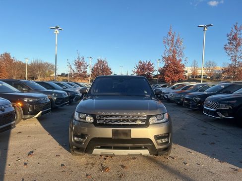 Used 2017 Land Rover Range Rover Sport HSE image 2