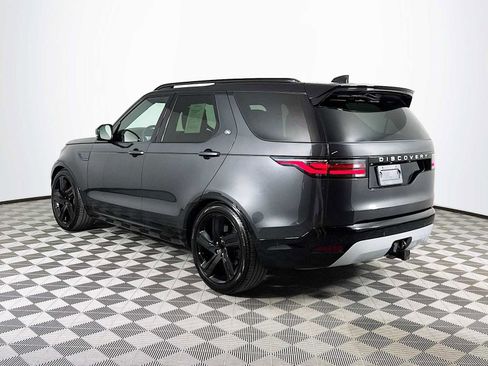 Used 2024 Land Rover Discovery Metropolitan Edition image 7