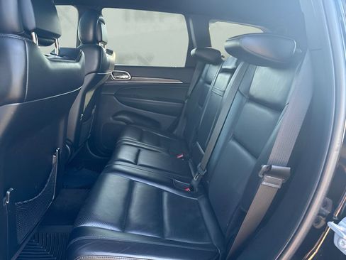 Used 2018 Jeep Grand Cherokee Limited w/ Luxury Group II RWD image 9