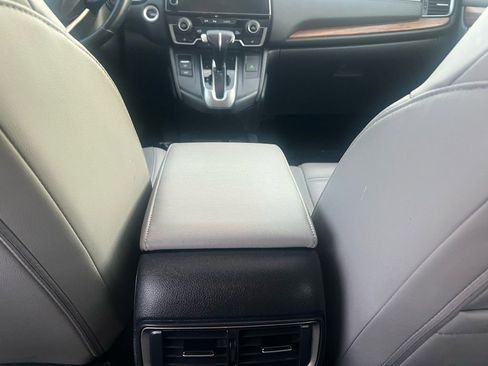 Used 2018 Honda CR-V Touring image 20