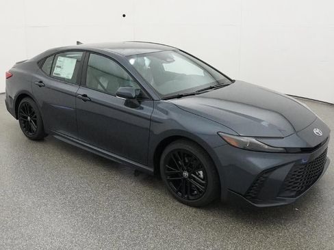 New 2026 Toyota Camry SE FWD image 13