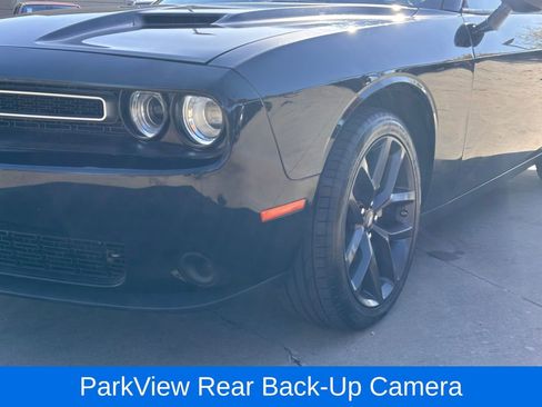 Used 2023 Dodge Challenger SXT image 9