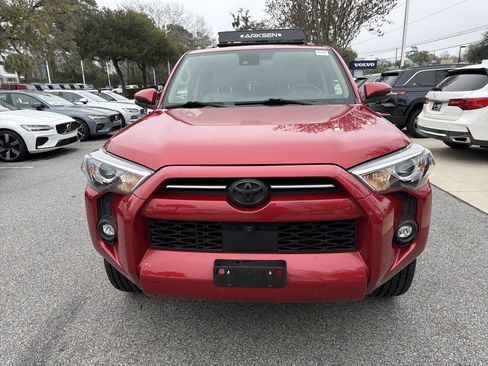Used 2022 Toyota 4Runner SR5 Premium w/ Moonroof Package image 3
