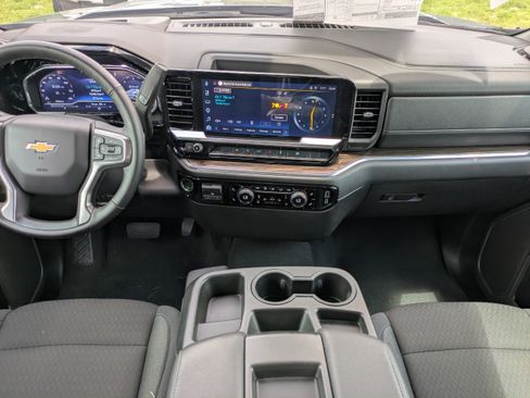 Used 2025 Chevrolet Silverado 1500 LT RWD image 14