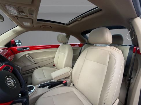 Used 2014 Volkswagen Beetle 1.8T image 30