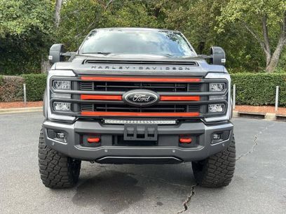 New 2026 Ford F250 Lariat w/ Black Appearance Package