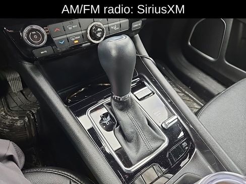 Used 2022 Jeep Compass Latitude image 9