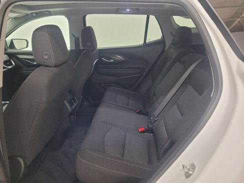Used 2022 GMC Terrain SLE w/ Driver Convenience Package FWD image 18