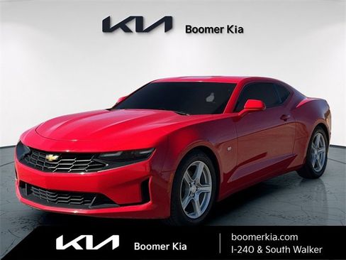 Used 2020 Chevrolet Camaro LT image 1